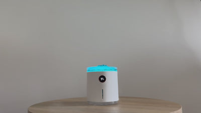 Vidéo du diffuseur d'huiles essentielles avec changement de couleur LED